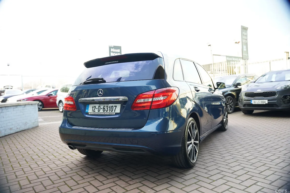 Mercedes-Benz B-Class MPV, Petrol, 2012, Blue