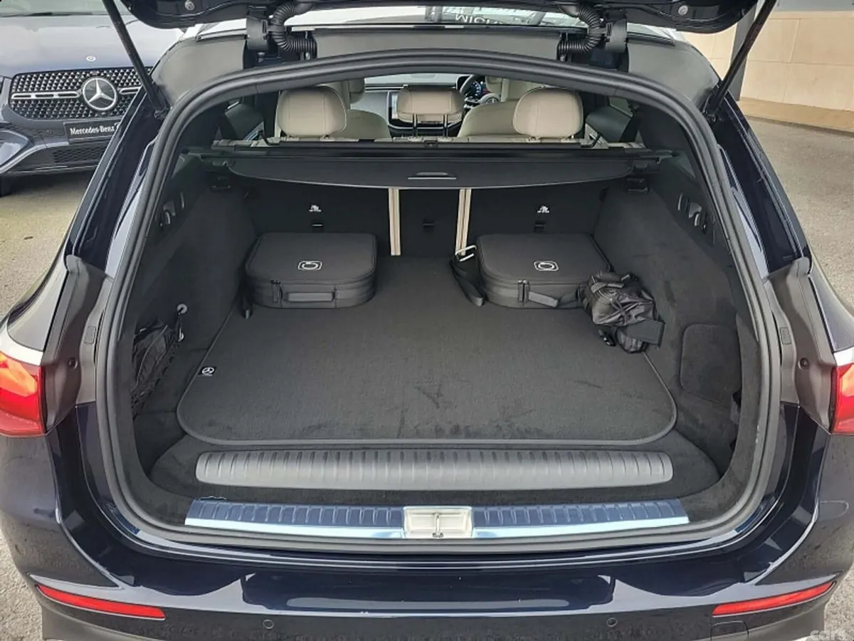 Mercedes-Benz E-Class Estate, Diesel Plug-in Hybrid, 2027, Blue