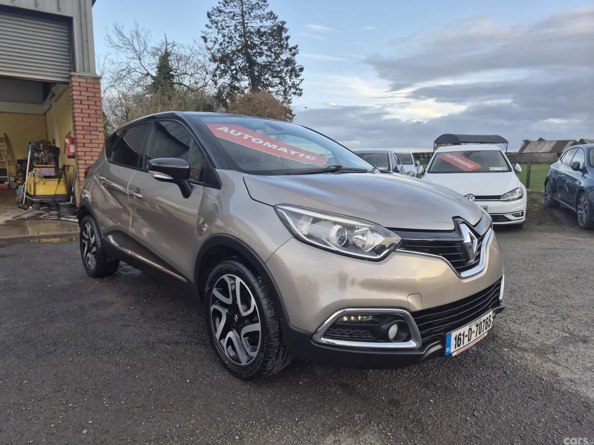 Renault Captur Hatchback, Petrol, 2016, Gold