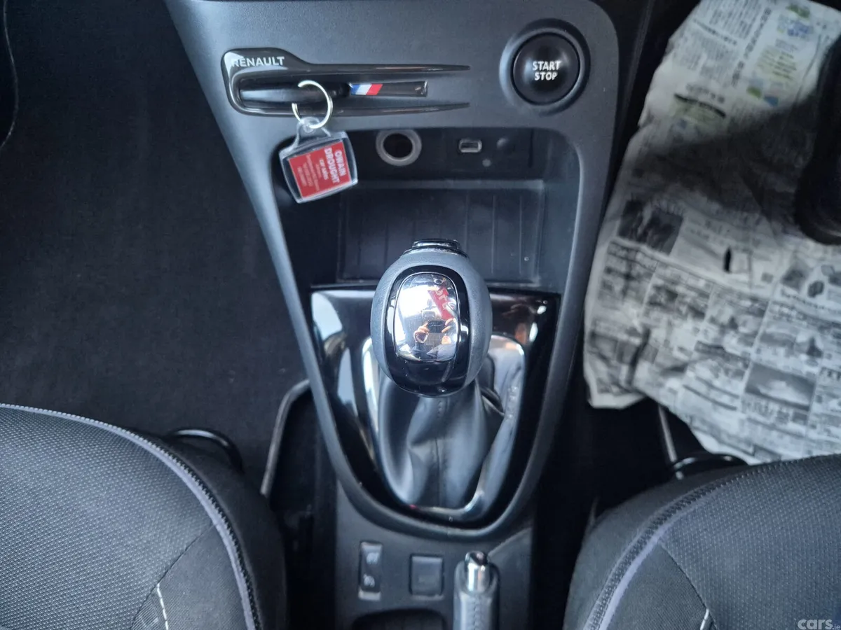 Renault Captur Hatchback, Petrol, 2016, Gold