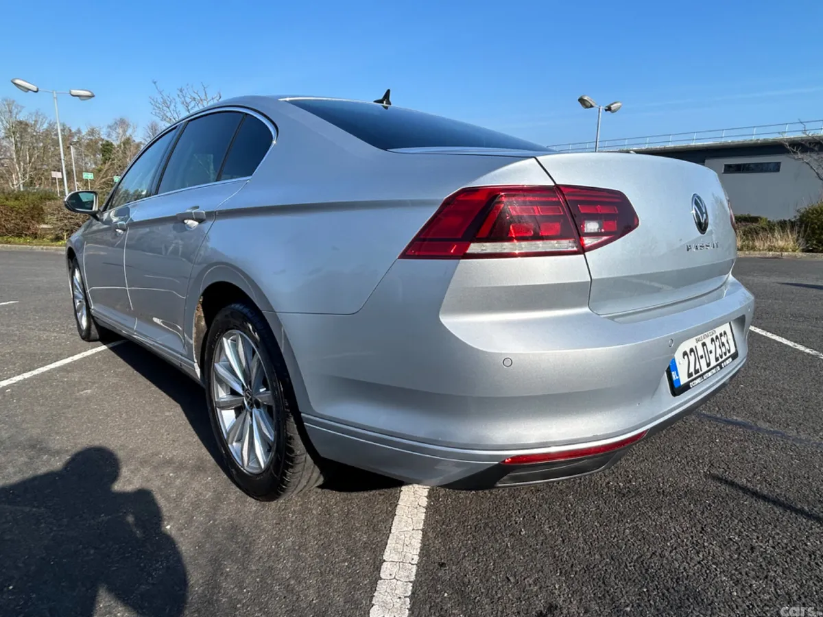Volkswagen Passat Saloon, Diesel, 2022, Grey