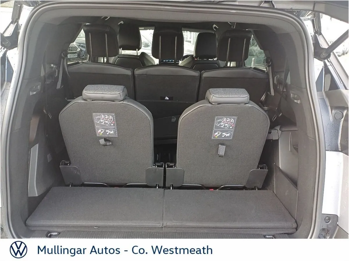 Peugeot 5008 MPV, Diesel, 2024, Grey