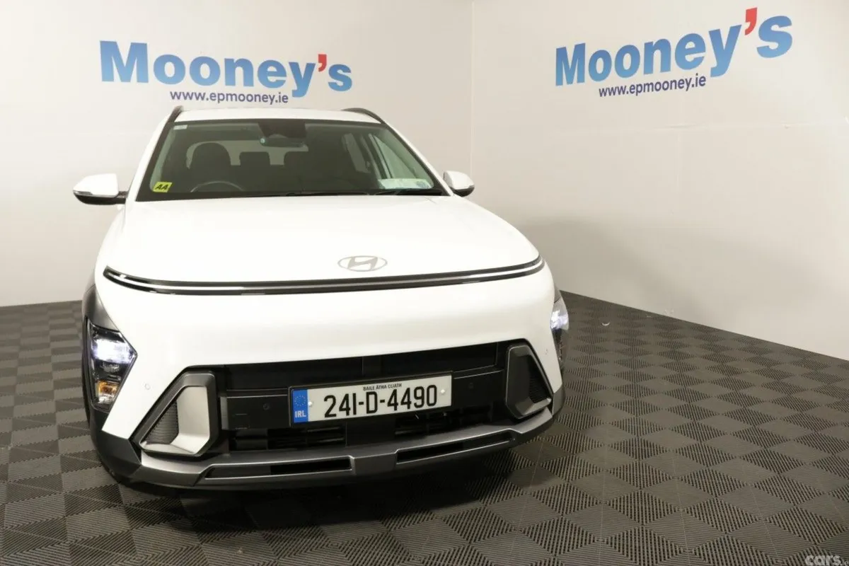 Hyundai KONA SUV, Petrol, 2024, White
