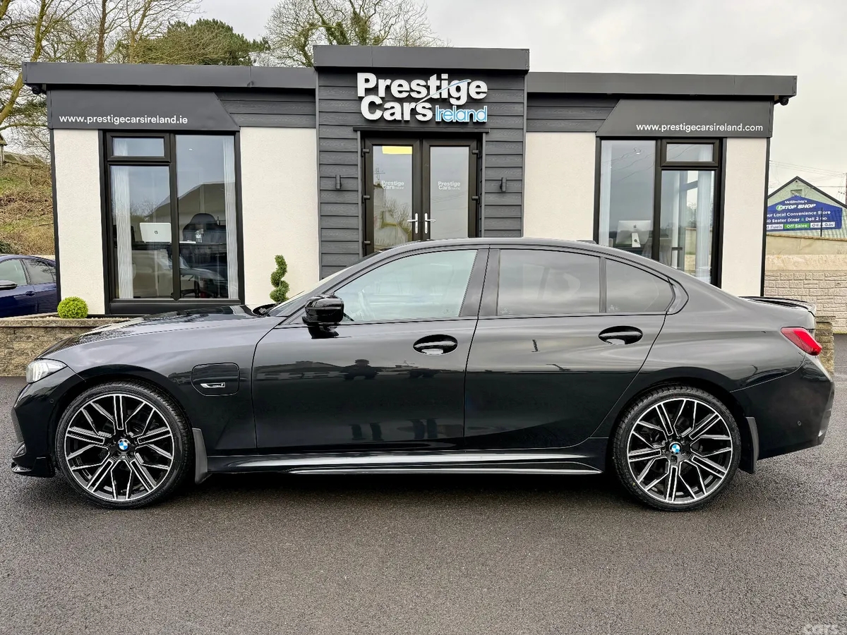 BMW 3-Series Saloon, Petrol Hybrid, 2023, Black
