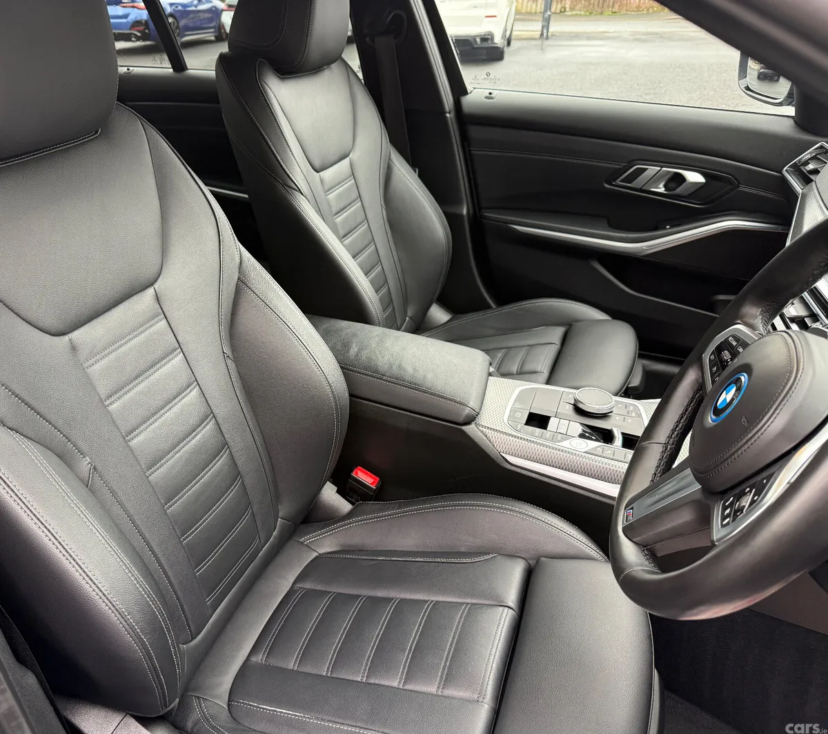 BMW 3-Series Saloon, Petrol Hybrid, 2023, Black