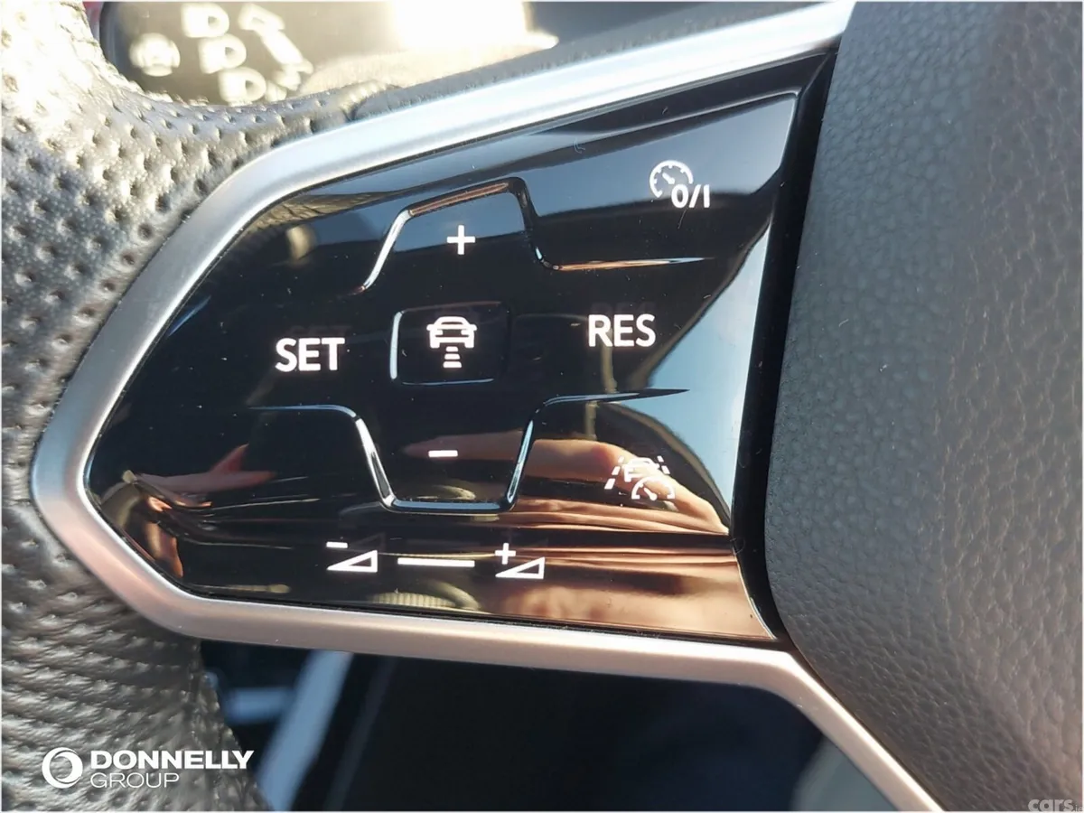 Volkswagen Golf Hatchback, Diesel, 2023, White