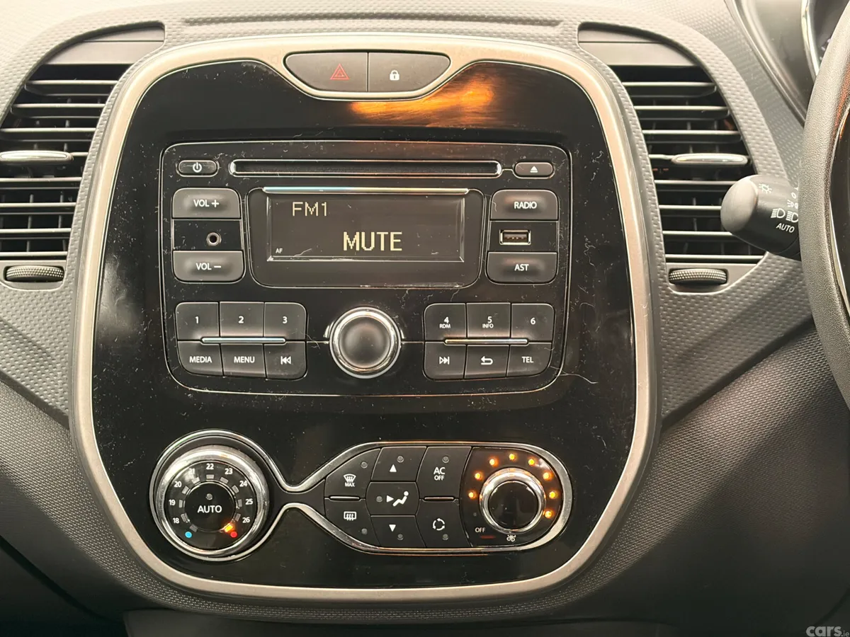 Renault Captur Hatchback, Diesel, 2014, Silver