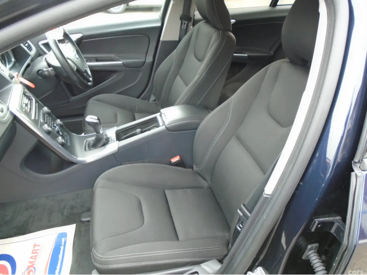 Volvo S60 Saloon, Diesel, 2017, Blue