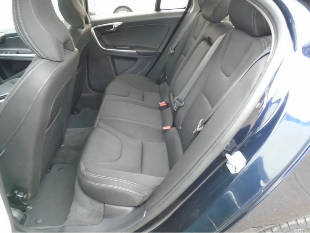 Volvo S60 Saloon, Diesel, 2017, Blue