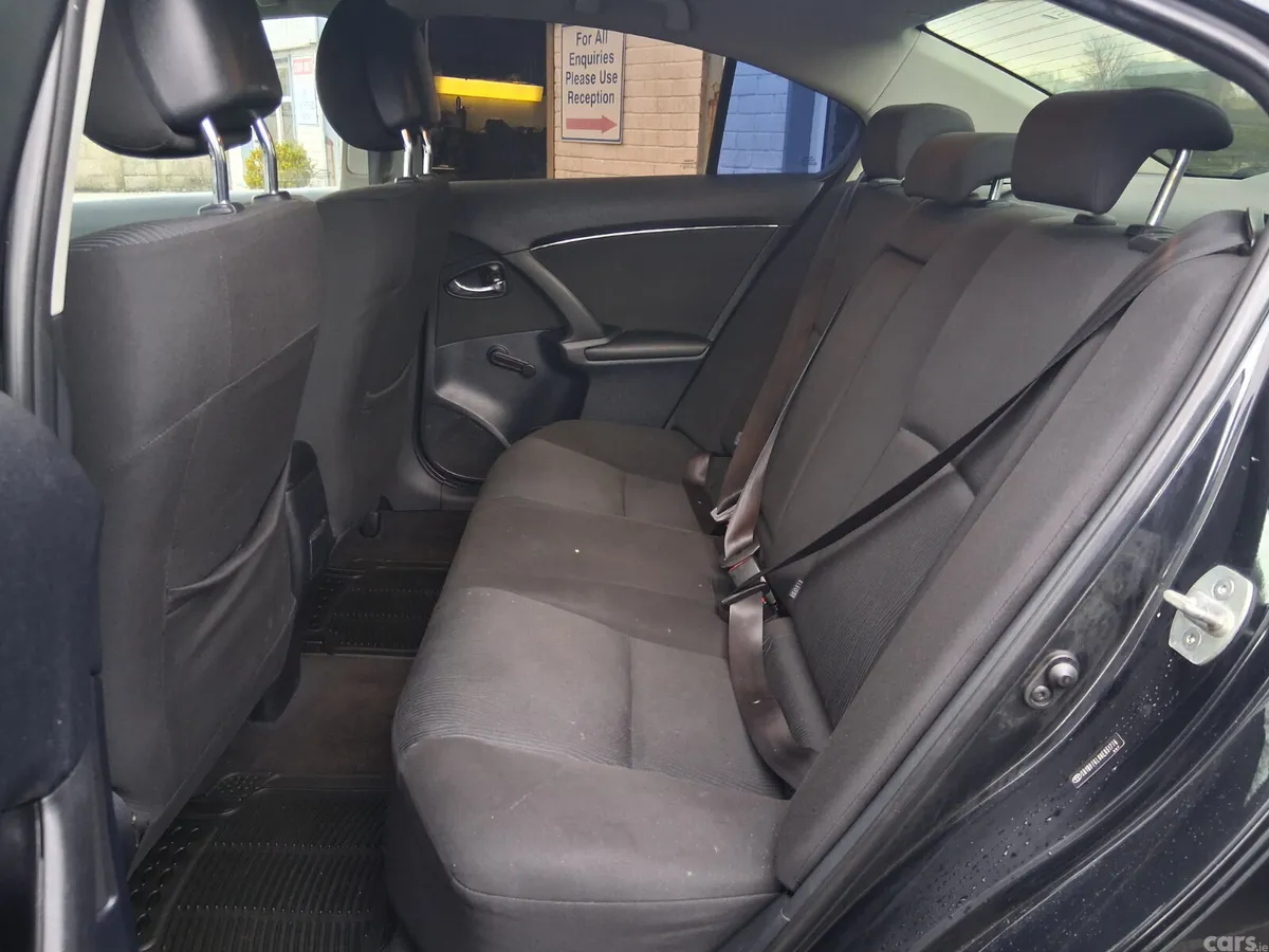 Toyota Avensis Saloon, Diesel, 2011, Black