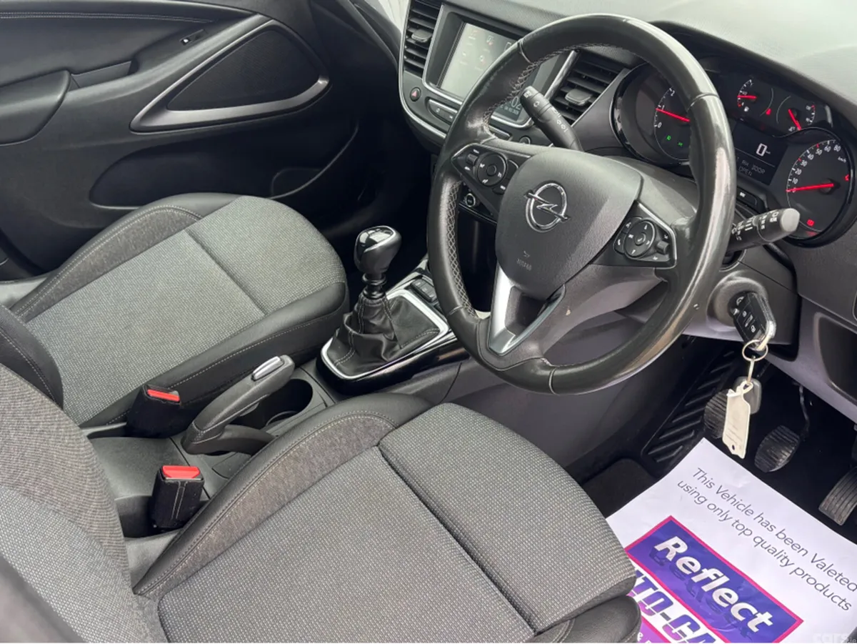 Opel Crossland X MPV, Diesel, 2022, Grey