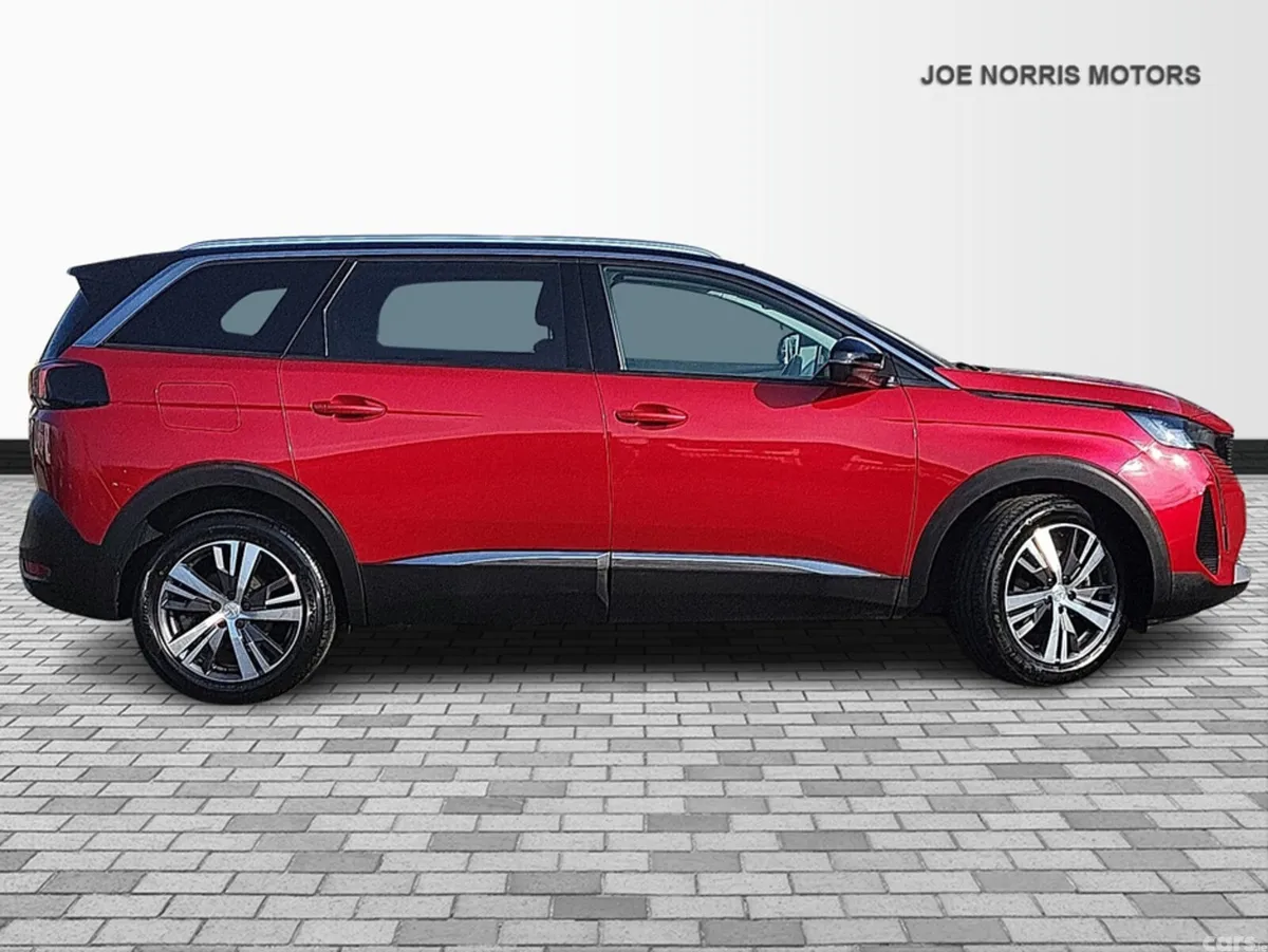 Peugeot 5008 SUV, Petrol, 2023, Red