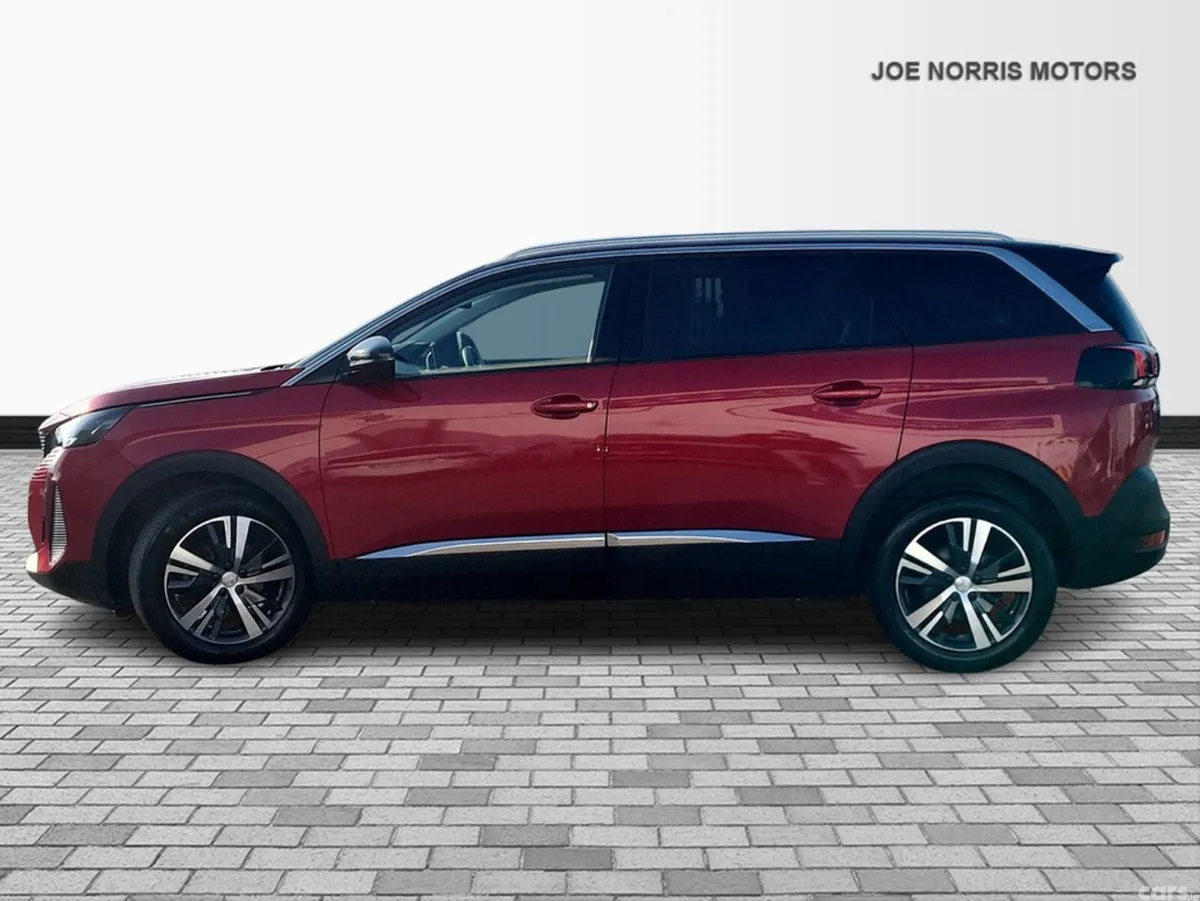 Peugeot 5008 SUV, Petrol, 2023, Red