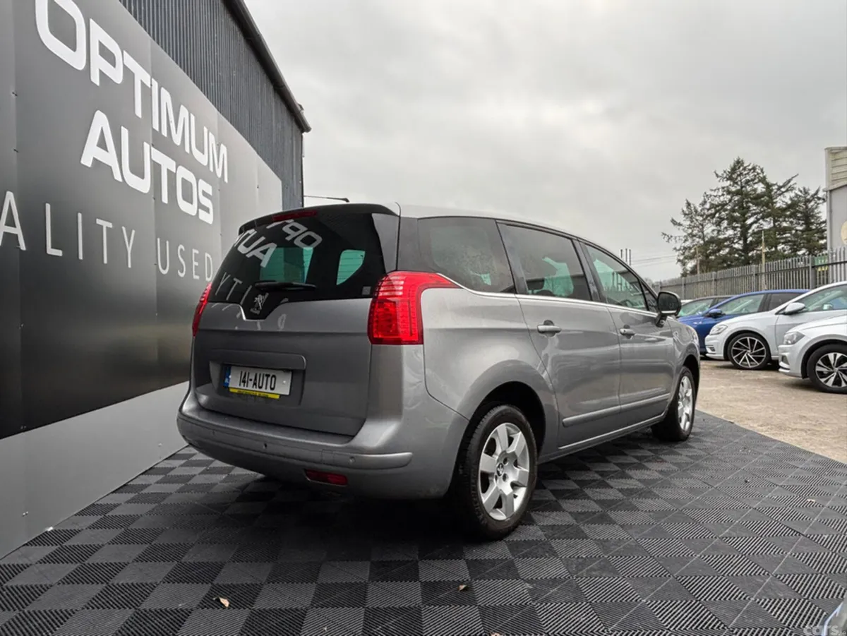 Peugeot 5008 MPV, Petrol, 2014, Grey