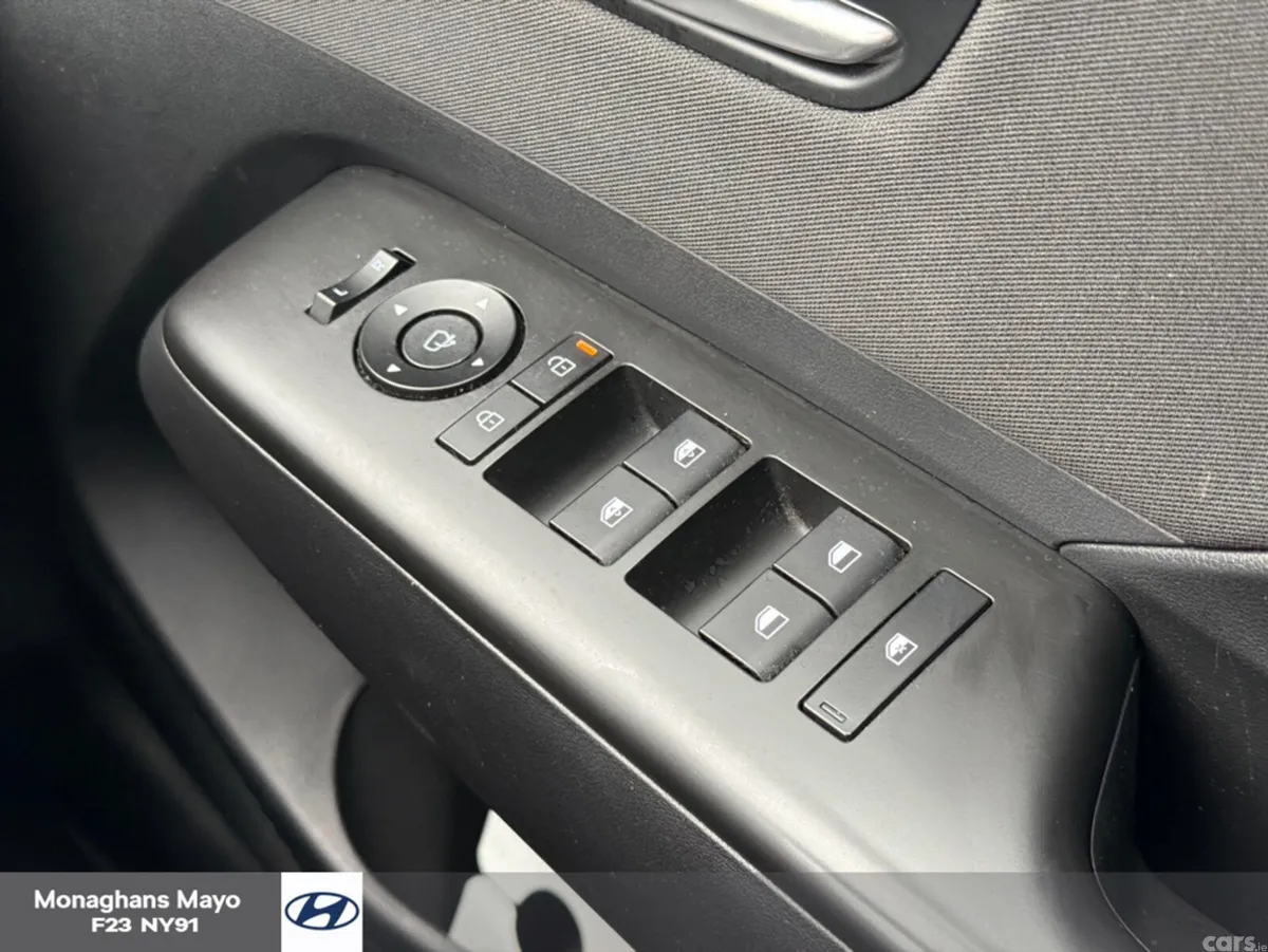 Hyundai KONA MPV, Petrol, 2024, Black