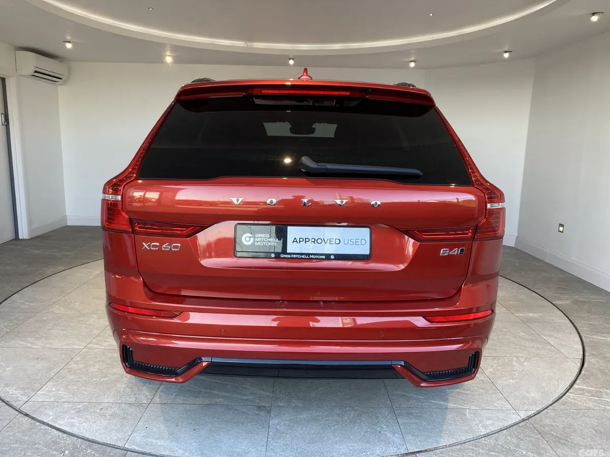 Volvo XC60 SUV, Diesel Hybrid, 2023, Red