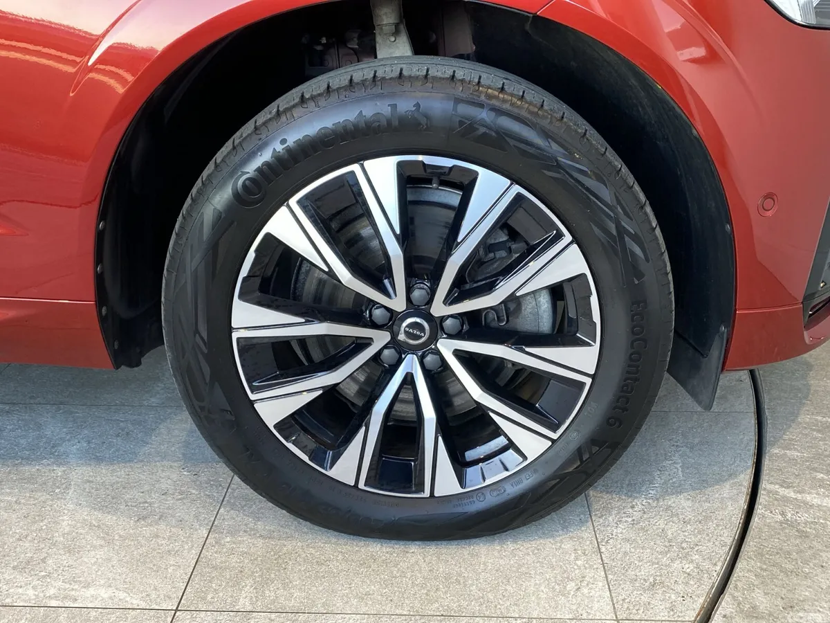 Volvo XC60 SUV, Diesel Hybrid, 2023, Red
