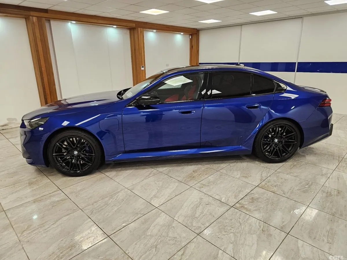 BMW M5 Saloon, Petrol Plug-in Hybrid, 2025, Blue
