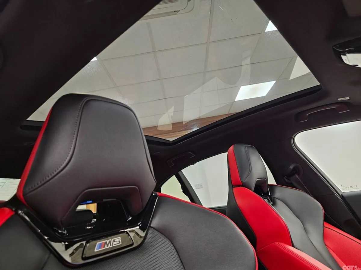 BMW M5 Saloon, Petrol Plug-in Hybrid, 2025, Blue