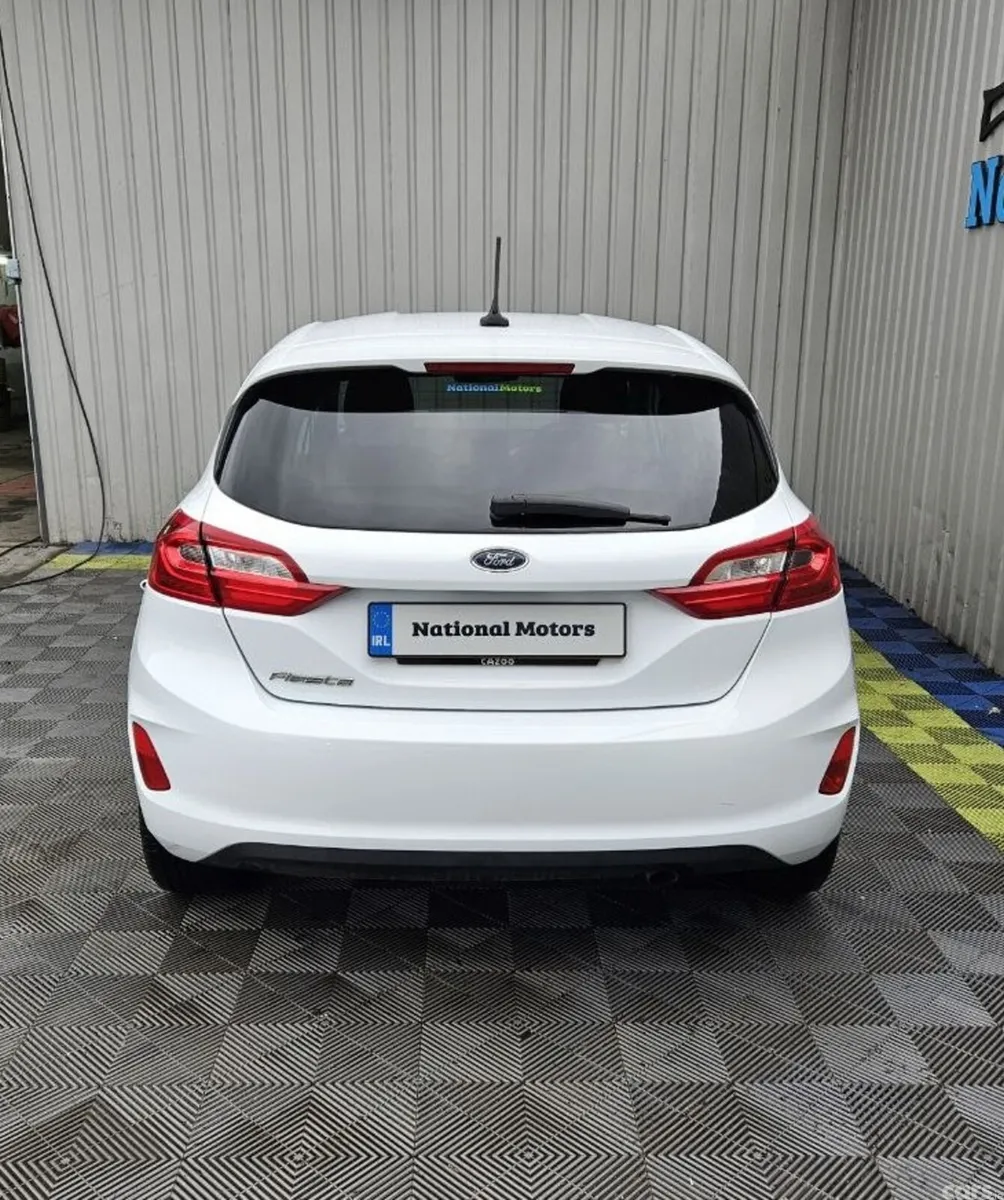 Ford Fiesta Hatchback, Petrol, 2019, White