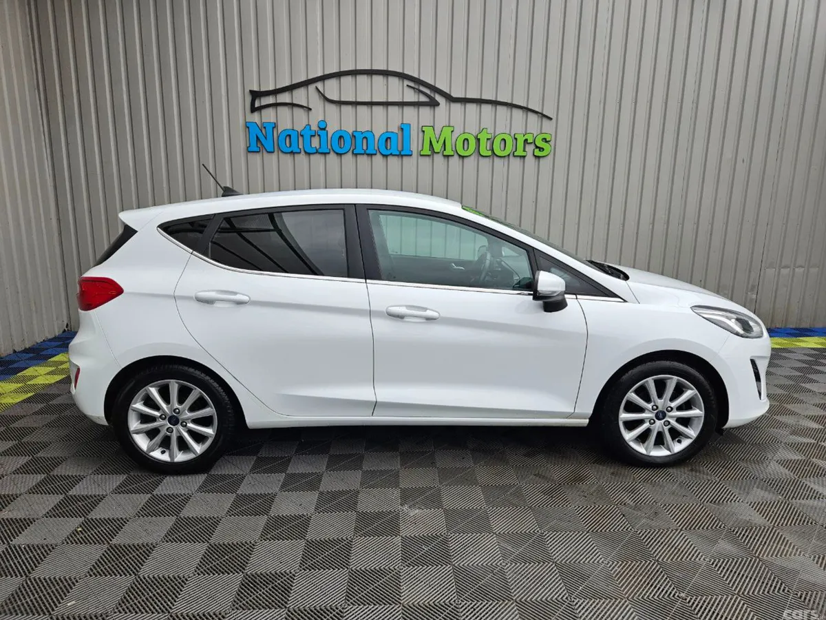Ford Fiesta Hatchback, Petrol, 2019, White