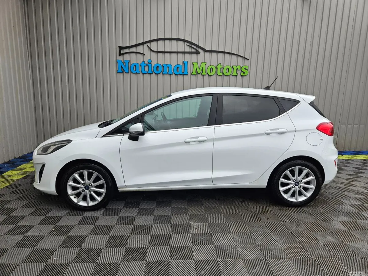 Ford Fiesta Hatchback, Petrol, 2019, White