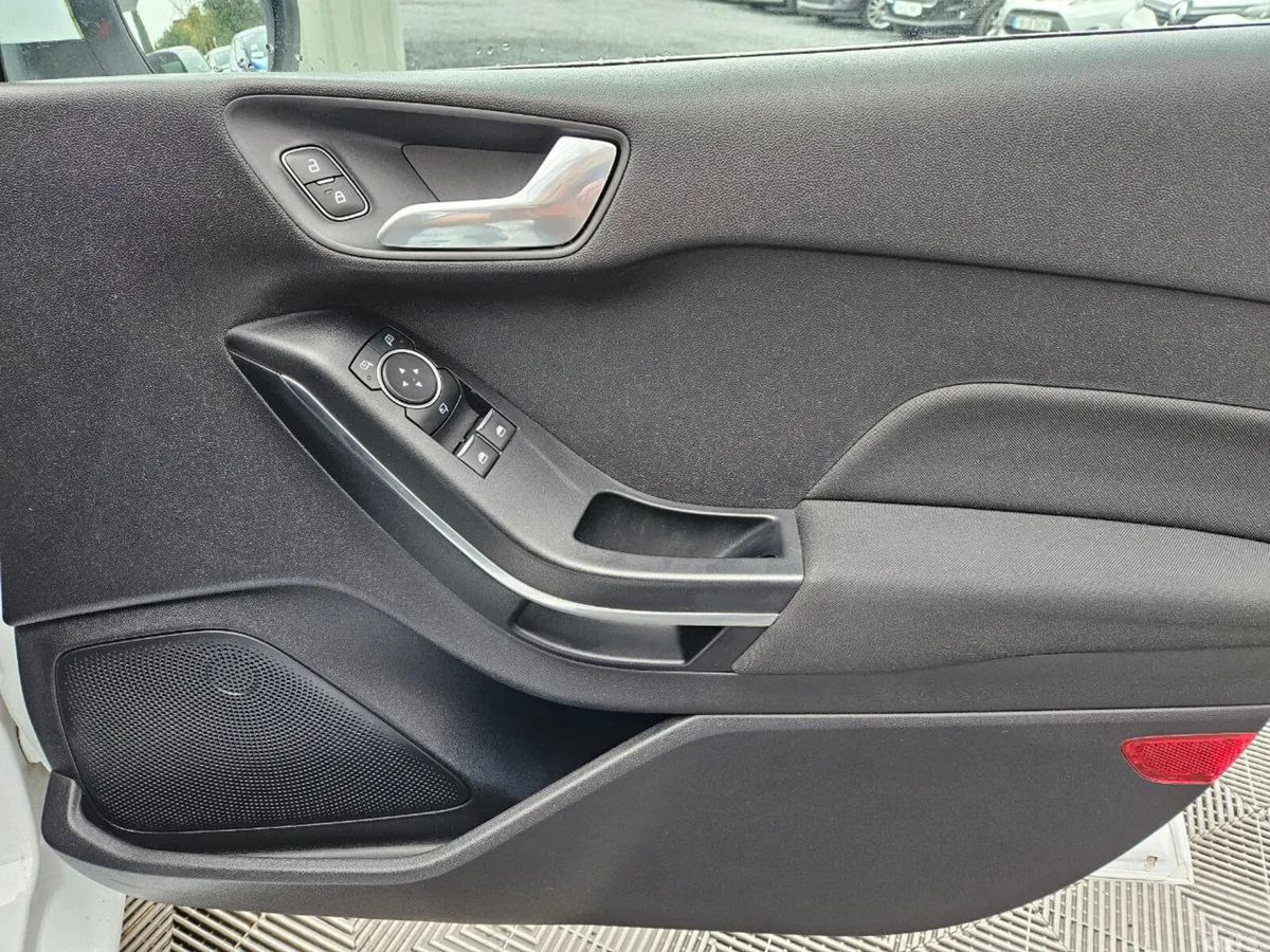 Ford Fiesta Hatchback, Petrol, 2019, White