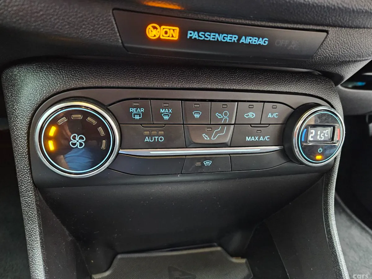 Ford Fiesta Hatchback, Petrol, 2019, White