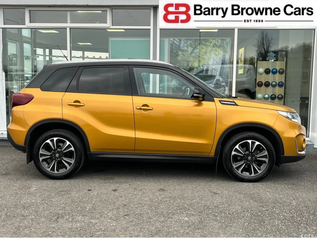 Suzuki Vitara SUV, Petrol Hybrid, 2024, Yellow