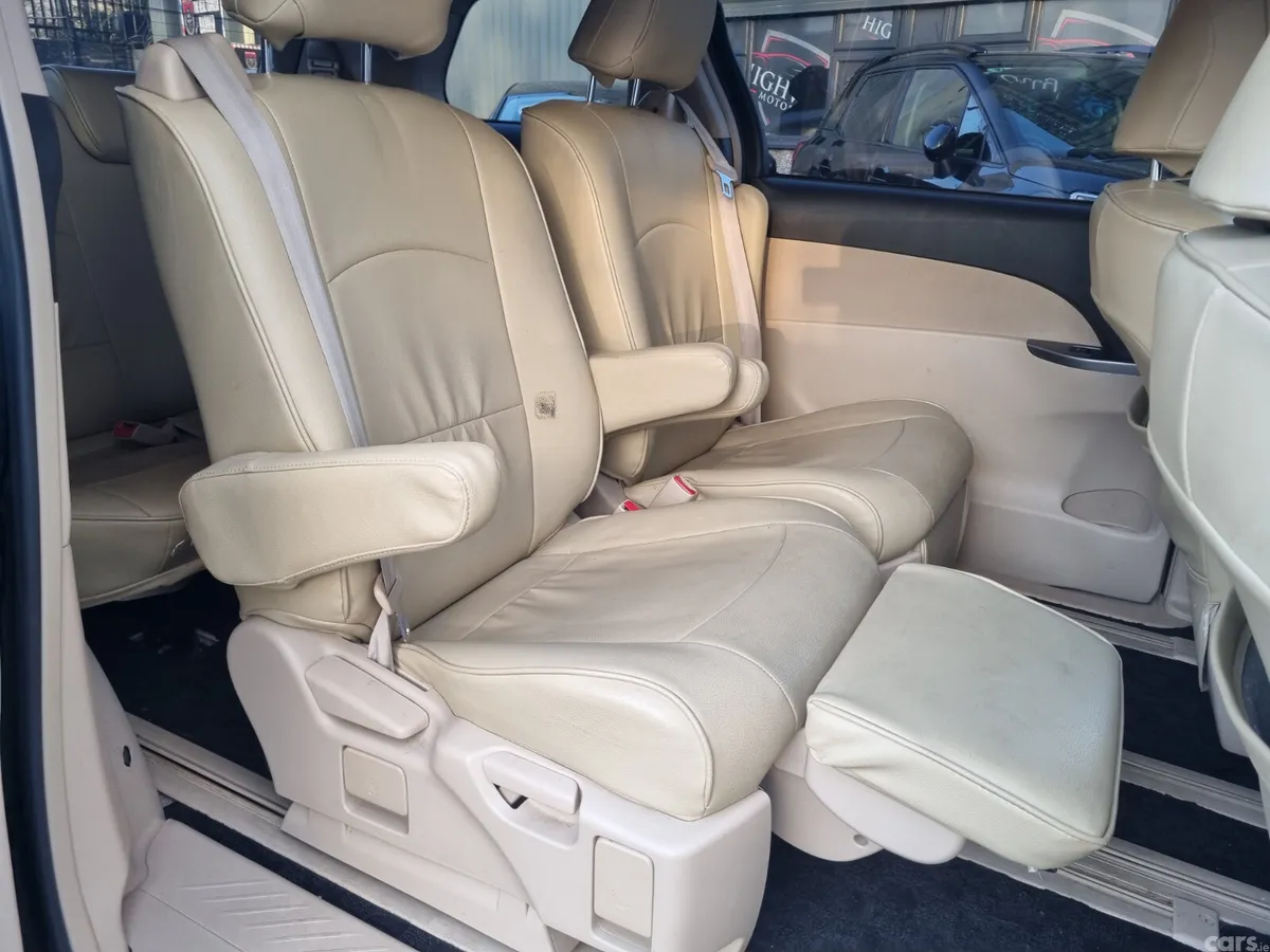 Toyota Estima MPV, Petrol, 2012, Purple