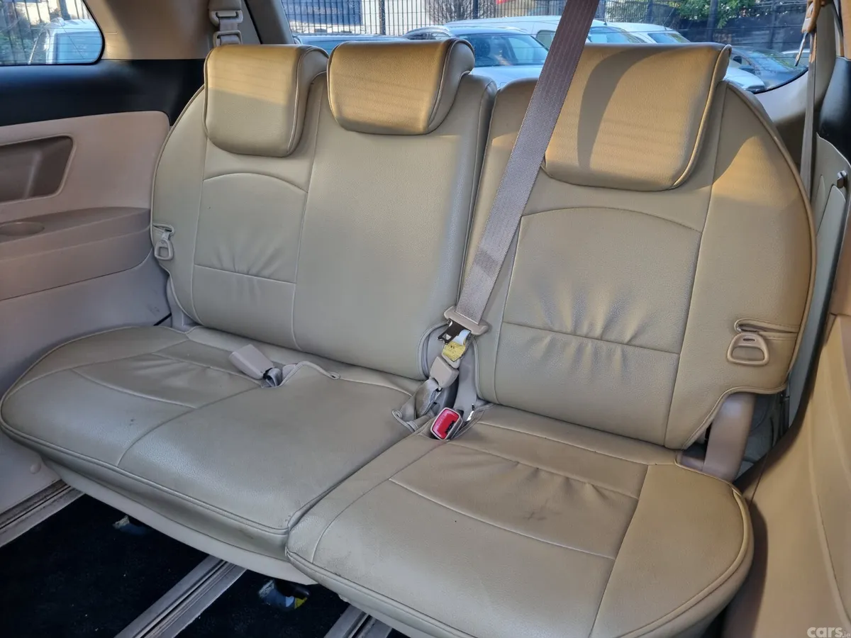 Toyota Estima MPV, Petrol, 2012, Purple