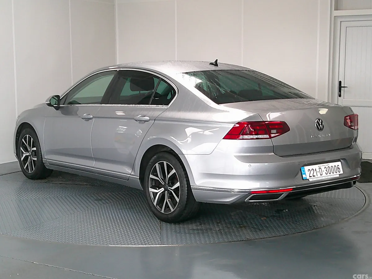 Volkswagen Passat Saloon, Diesel, 2022, Grey