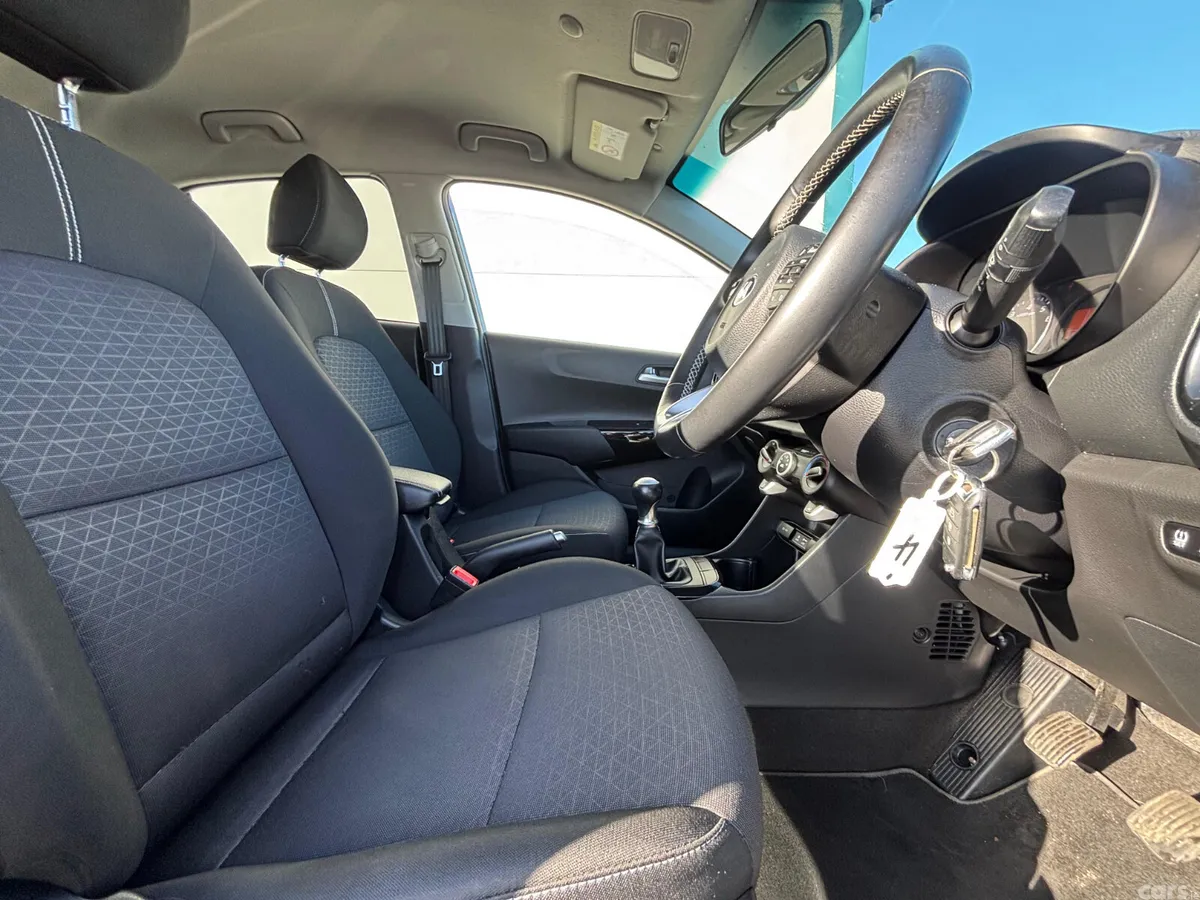 Kia Picanto Hatchback, Petrol, 2018, Blue