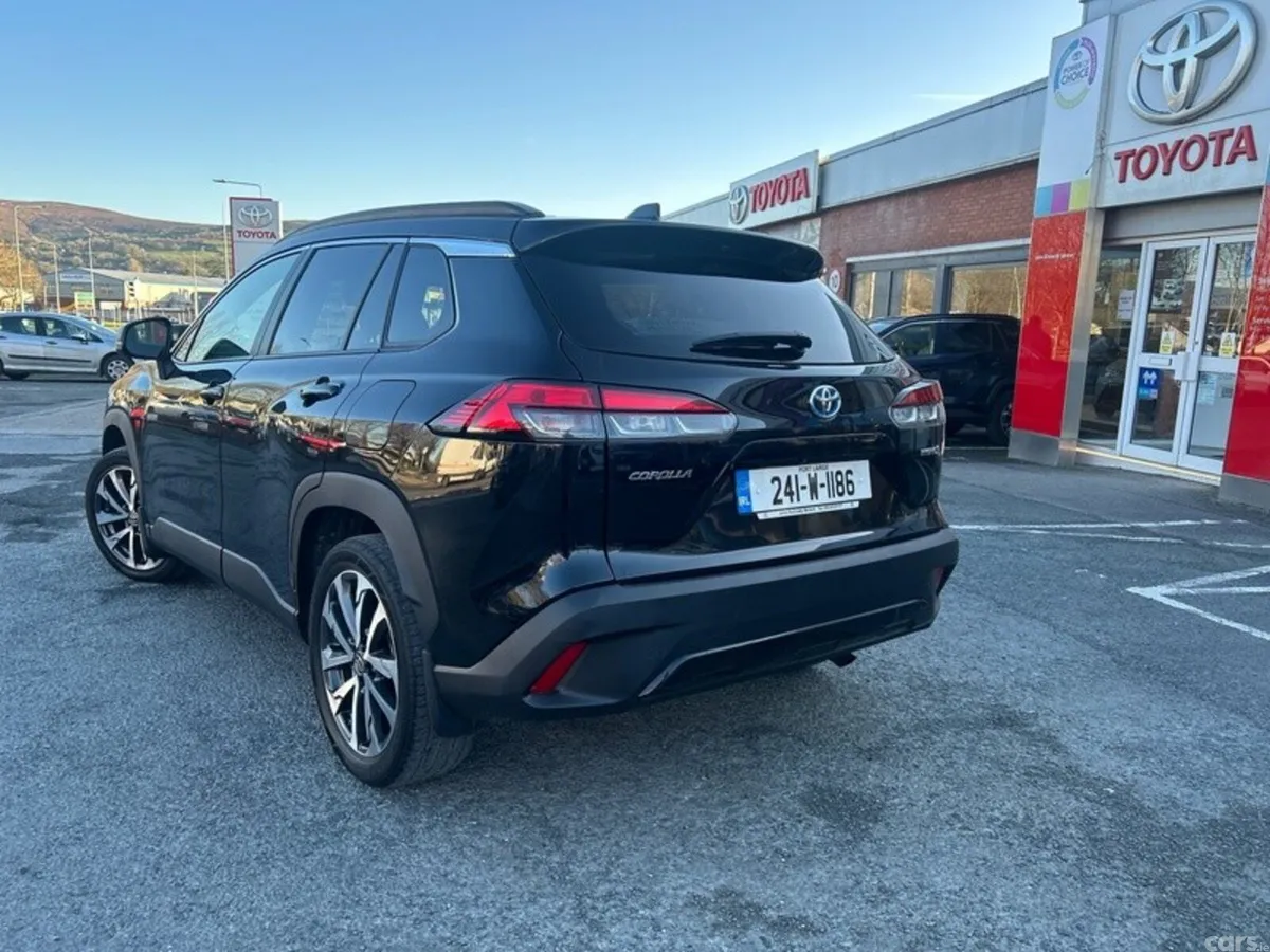 Toyota Corolla Cross SUV, Petrol Hybrid, 2024, Black