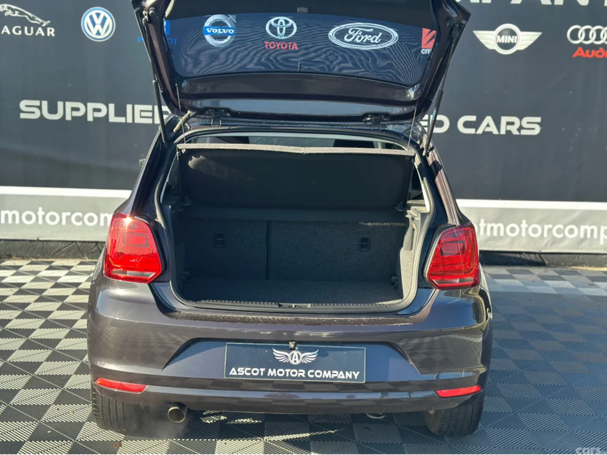 Volkswagen Polo Hatchback, Petrol, 2015, Purple