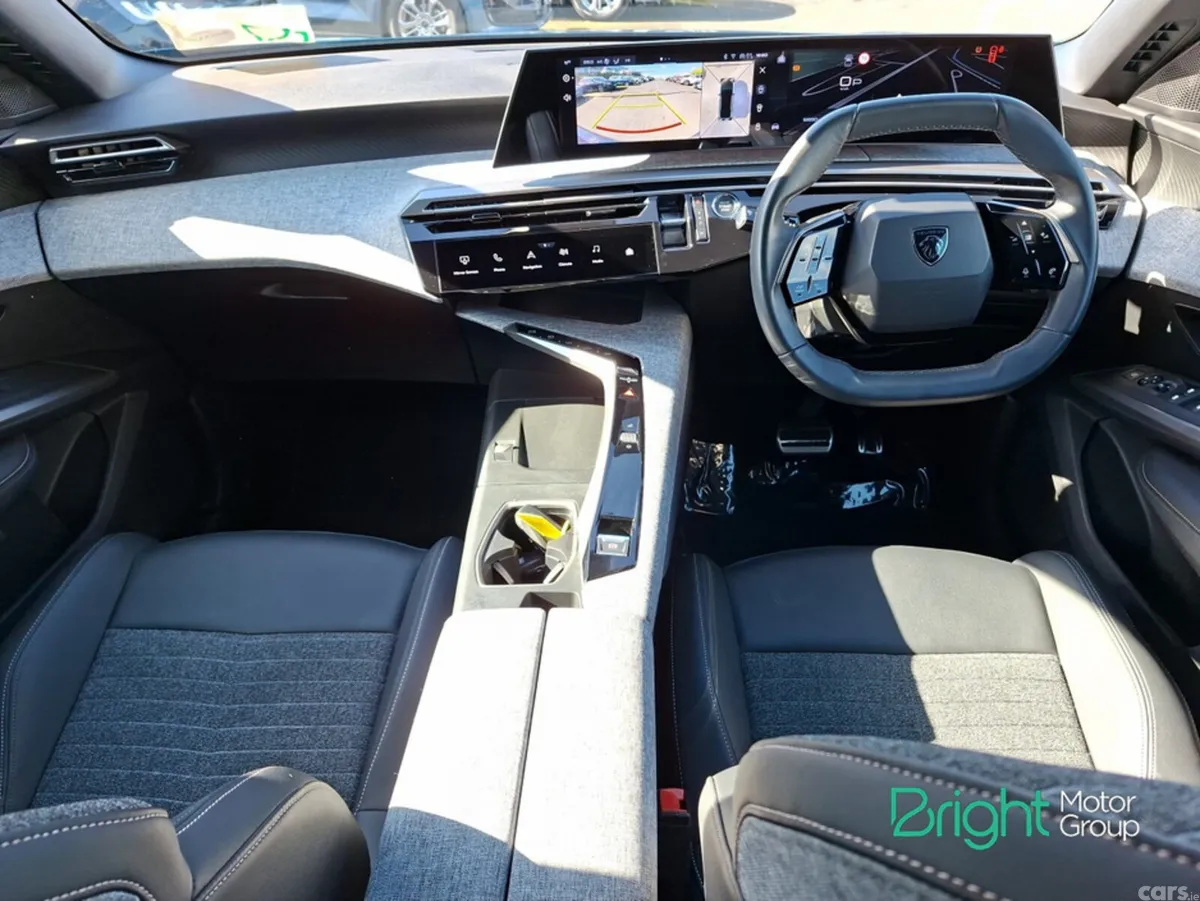 Peugeot 3008 MPV, Petrol, 2025, Blue