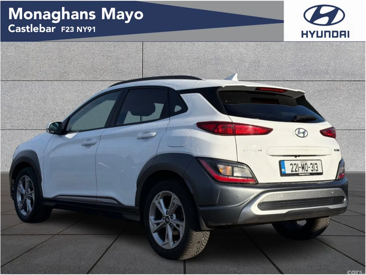 Hyundai KONA MPV, Petrol, 2022, White