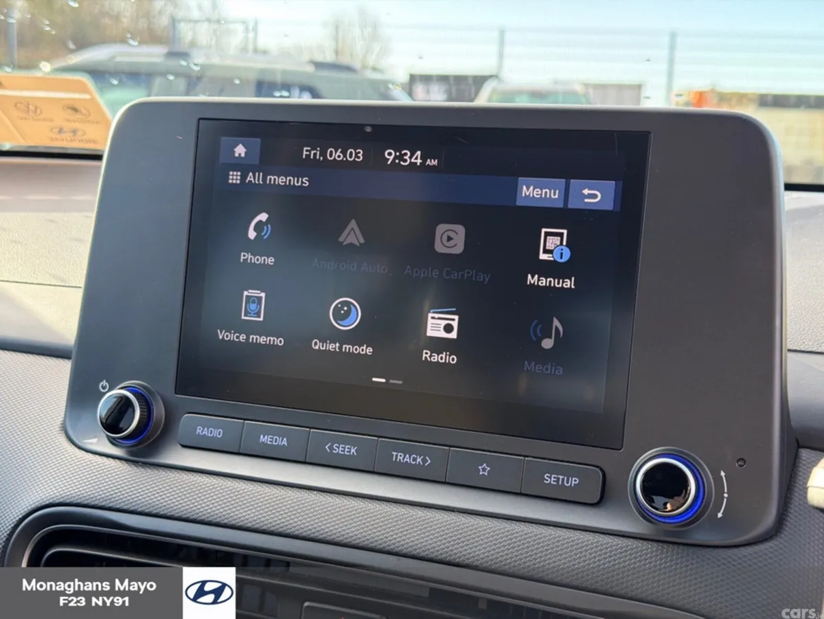 Hyundai KONA MPV, Petrol, 2022, White