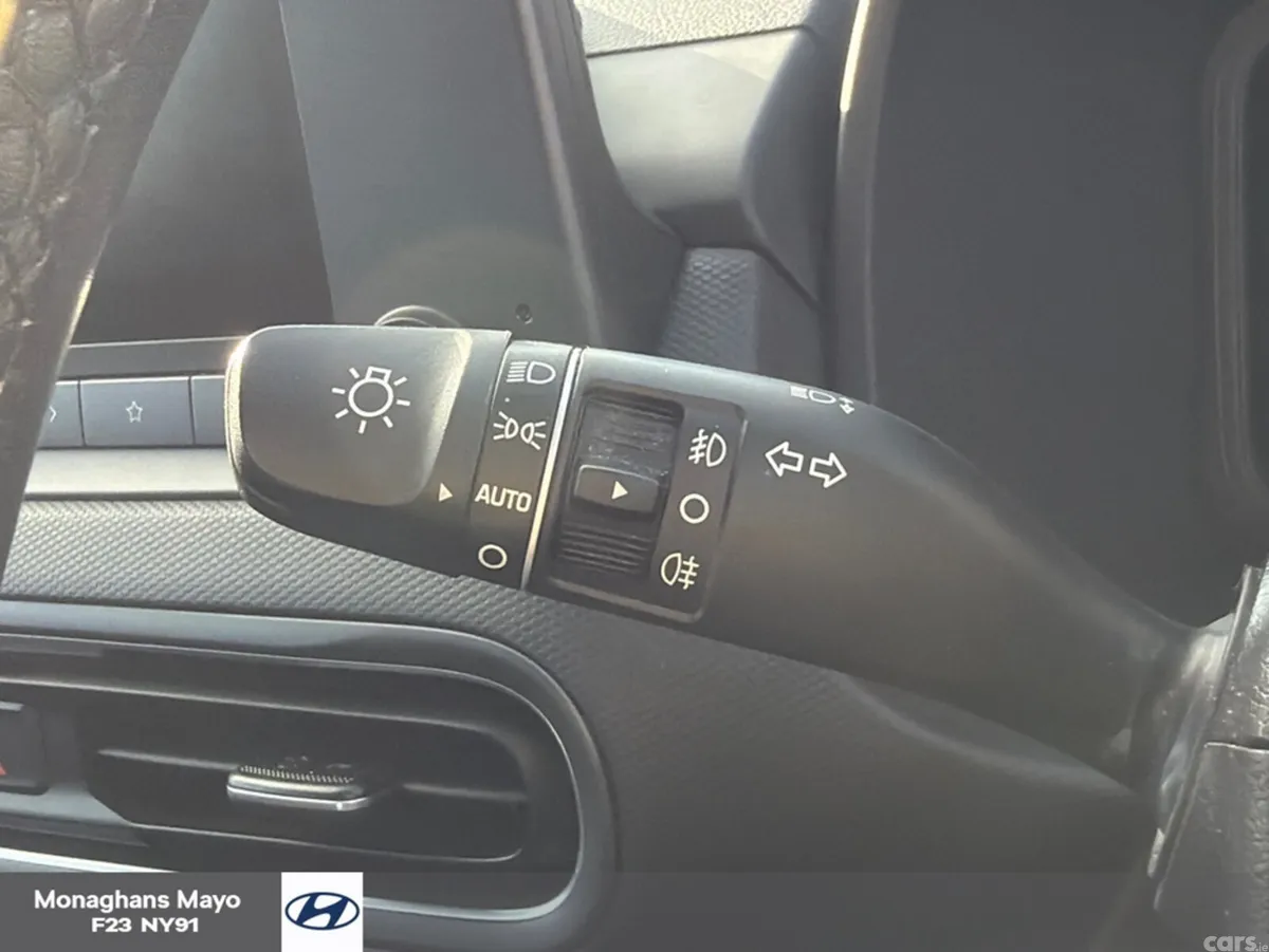 Hyundai KONA MPV, Petrol, 2022, White