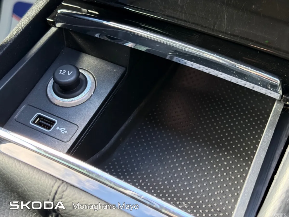 Skoda Karoq Estate, Diesel, 2019, Grey