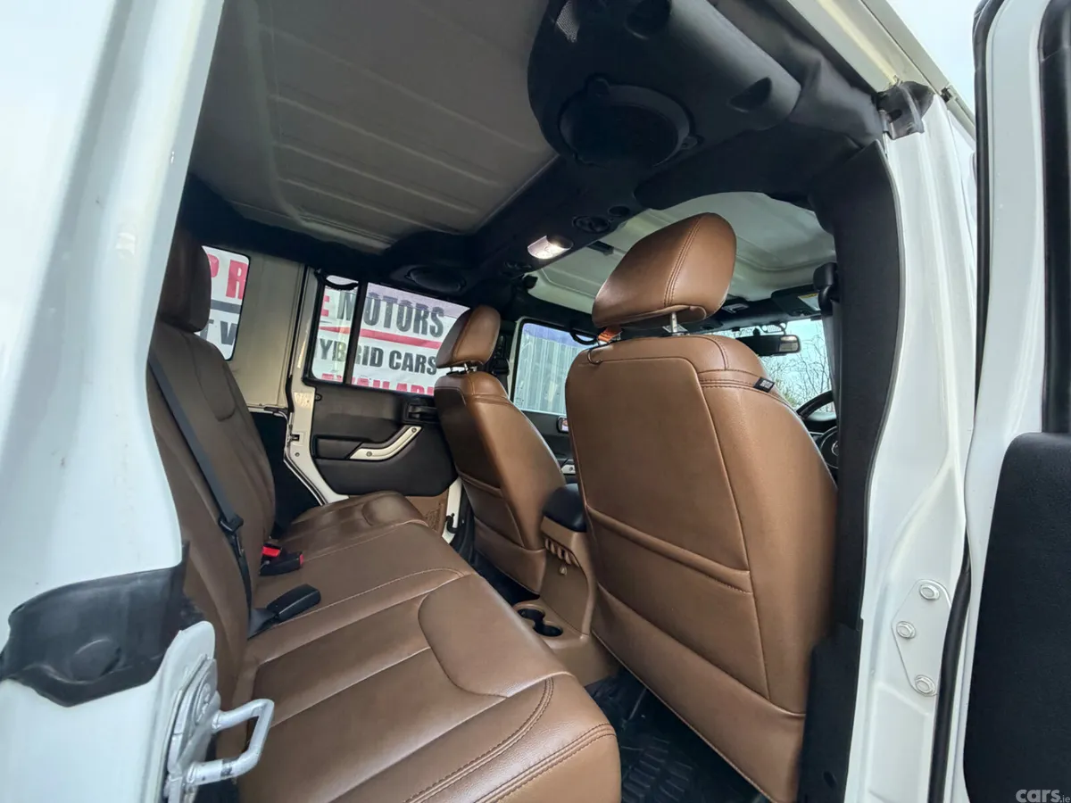 Jeep Wrangler SUV, Petrol, 2014, White