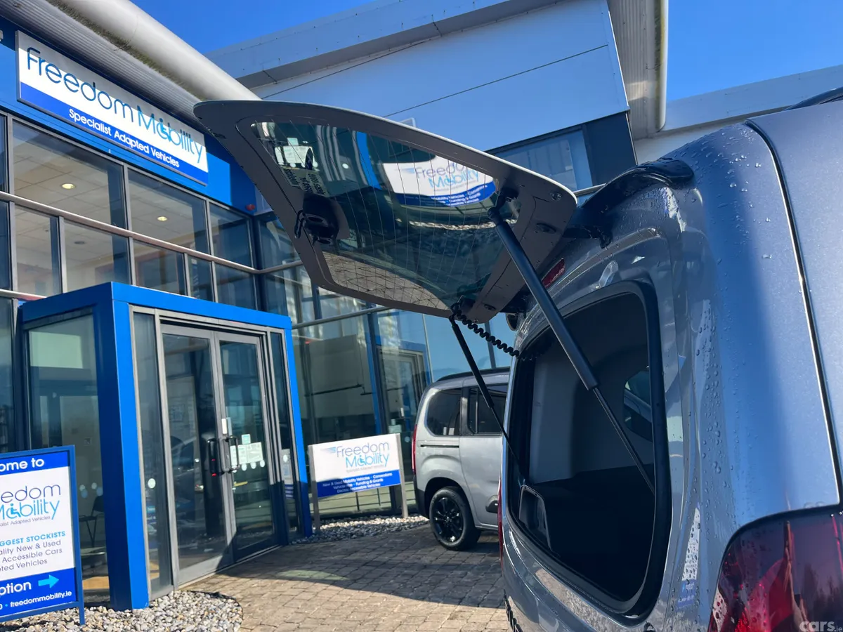 Peugeot Rifter MPV, Diesel, 2027, Silver