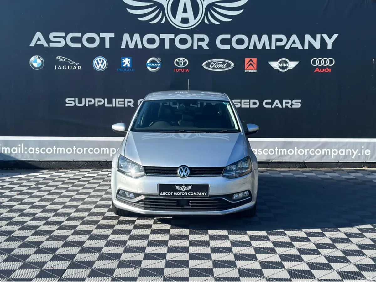 Volkswagen Polo Hatchback, Petrol, 2015, Silver