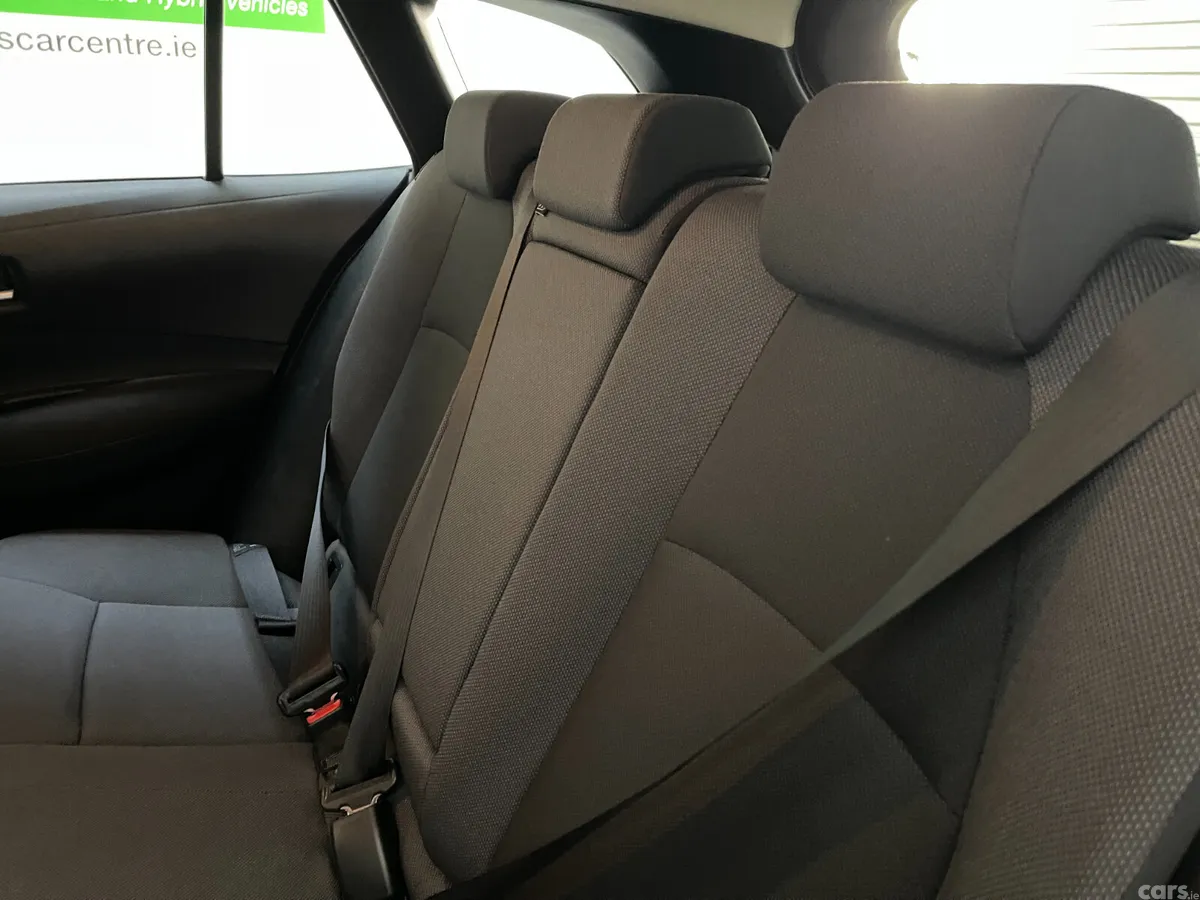 Toyota Corolla Estate, Petrol Hybrid, 2020, Silver