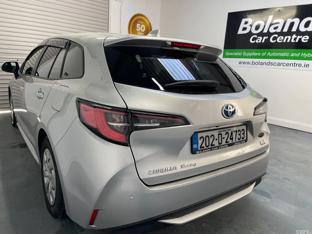 Toyota Corolla Estate, Petrol Hybrid, 2020, Silver