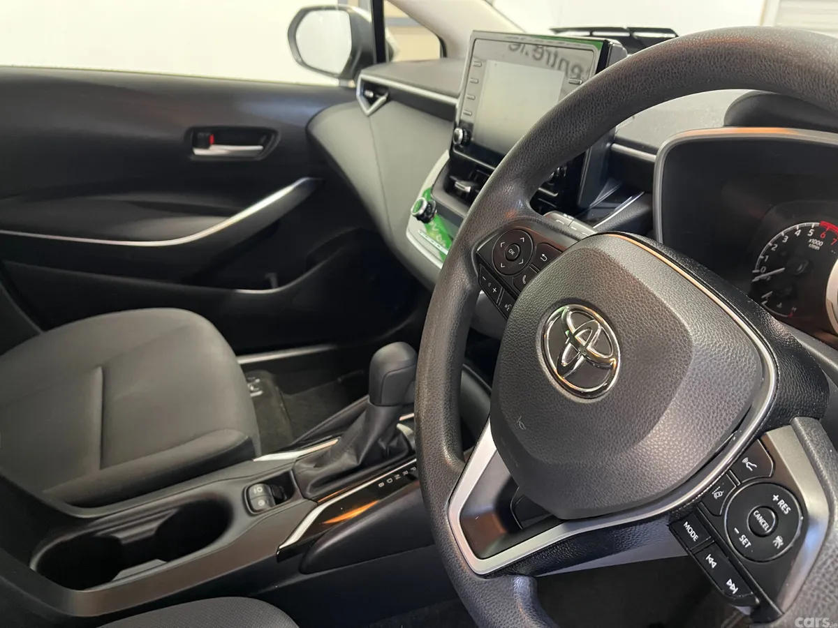 Toyota Corolla Estate, Petrol Hybrid, 2020, Silver