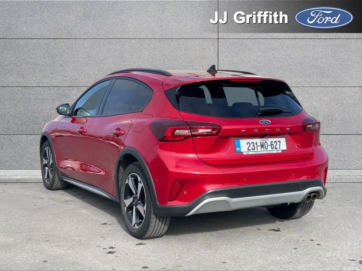 Ford Focus Hatchback, Petrol, 2023, Red
