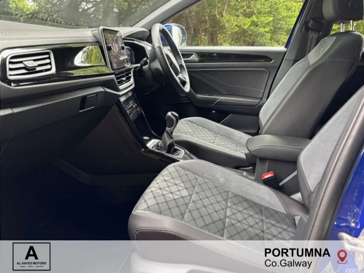 Volkswagen T-Roc SUV, Petrol, 2023, Blue
