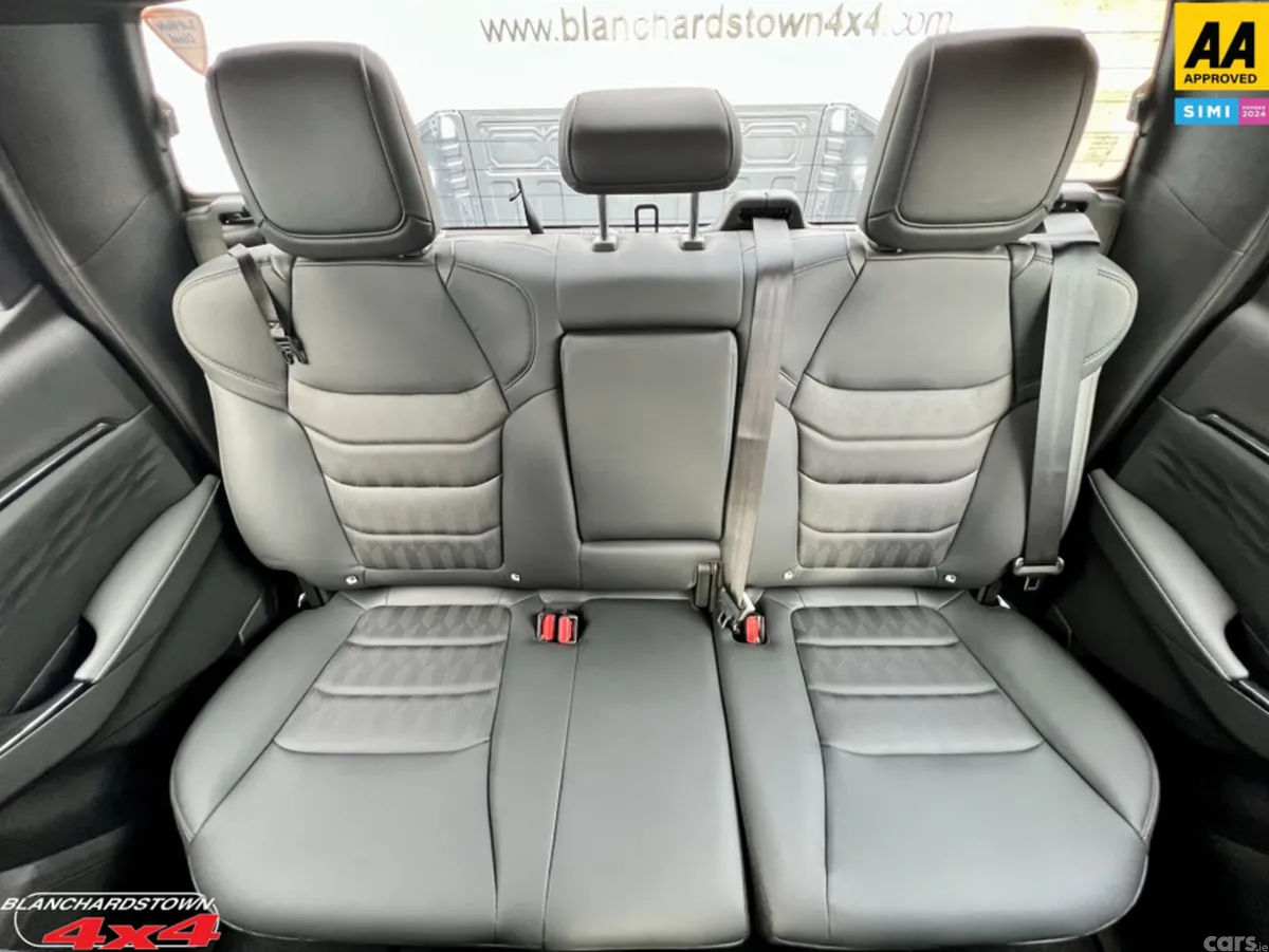 Isuzu D-Max Pick Up, Diesel, 2026, Grey