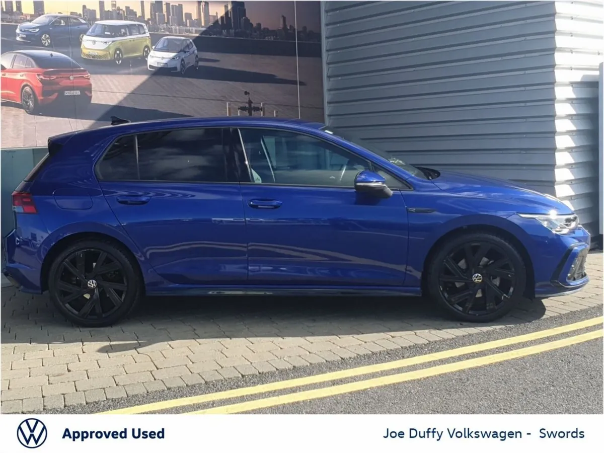 Volkswagen Golf Estate, Petrol, 2023, Blue